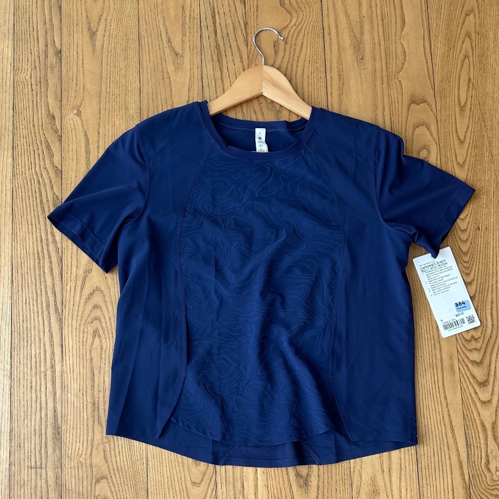 Lululemon T-shirt